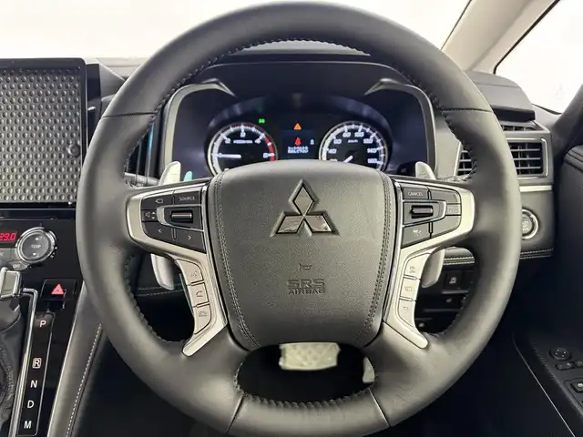 三菱 デリカＤ：５ シャモニー 愛知県 2025(令7)年 0.1千km 黒Ⅱ 登録済未使用車/両側パワースライドドア/ブラインドスポットモニター/衝突被害軽減ブレーキシステム/車線逸脱警報システム/レーダークルーズコントロール/純正18インチアルミホイール/LEDヘッドライト/ハーフレザーシート/スマートキー/プッシュスタート/電動格納ミラー