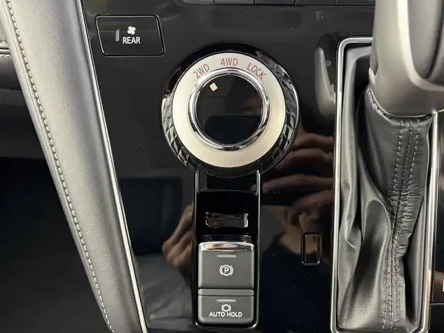 三菱 デリカＤ：５ シャモニー 愛知県 2025(令7)年 0.1千km 黒Ⅱ 登録済未使用車/両側パワースライドドア/ブラインドスポットモニター/衝突被害軽減ブレーキシステム/車線逸脱警報システム/レーダークルーズコントロール/純正18インチアルミホイール/LEDヘッドライト/ハーフレザーシート/スマートキー/プッシュスタート/電動格納ミラー