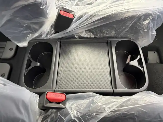 三菱 デリカＤ：５ シャモニー 愛知県 2025(令7)年 0.1千km 黒Ⅱ 登録済未使用車/両側パワースライドドア/ブラインドスポットモニター/衝突被害軽減ブレーキシステム/車線逸脱警報システム/レーダークルーズコントロール/純正18インチアルミホイール/LEDヘッドライト/ハーフレザーシート/スマートキー/プッシュスタート/電動格納ミラー