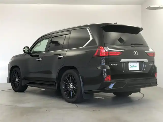 レクサス ＬＸ 570 愛知県 2017(平29)年 3.9万km スターライトブラックガラスフレーク サンルーフ/マークレビンソン/置くだけ充電/クーラーボックス/全方位カメラ/純正ナビ/（CD/DVD/BT/フルセグ）/USB/AUX入力/ETC2.0/ドラレコ/レクサスセーフティシステム/運転席助手席シートヒーター/運転席助手席シートベンチレーション/ステアリングヒーター/パワーバックドア/パドルシフト/ドアバイザー/ルーフレール/21インチ純正アルミホイール