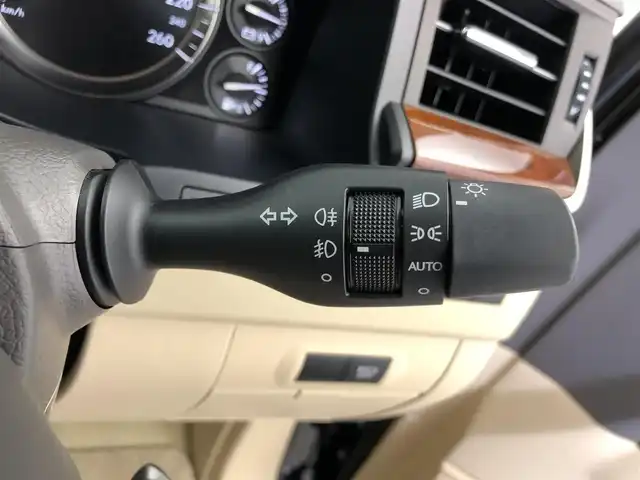 レクサス ＬＸ 570 愛知県 2017(平29)年 3.9万km スターライトブラックガラスフレーク サンルーフ/マークレビンソン/置くだけ充電/クーラーボックス/全方位カメラ/純正ナビ/（CD/DVD/BT/フルセグ）/USB/AUX入力/ETC2.0/ドラレコ/レクサスセーフティシステム/運転席助手席シートヒーター/運転席助手席シートベンチレーション/ステアリングヒーター/パワーバックドア/パドルシフト/ドアバイザー/ルーフレール/21インチ純正アルミホイール