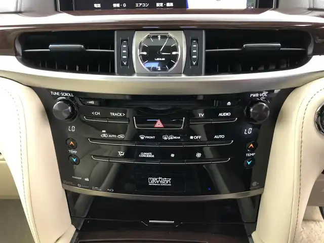 レクサス ＬＸ 570 愛知県 2017(平29)年 3.9万km スターライトブラックガラスフレーク サンルーフ/マークレビンソン/置くだけ充電/クーラーボックス/全方位カメラ/純正ナビ/（CD/DVD/BT/フルセグ）/USB/AUX入力/ETC2.0/ドラレコ/レクサスセーフティシステム/運転席助手席シートヒーター/運転席助手席シートベンチレーション/ステアリングヒーター/パワーバックドア/パドルシフト/ドアバイザー/ルーフレール/21インチ純正アルミホイール