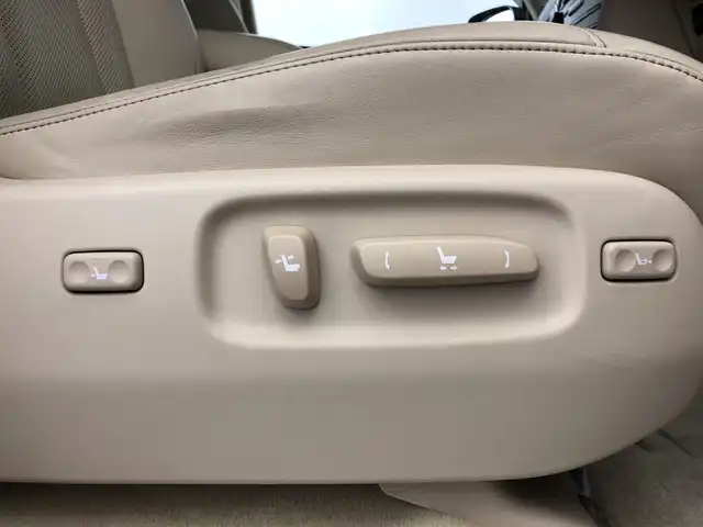 レクサス ＬＸ 570 愛知県 2017(平29)年 3.9万km スターライトブラックガラスフレーク サンルーフ/マークレビンソン/置くだけ充電/クーラーボックス/全方位カメラ/純正ナビ/（CD/DVD/BT/フルセグ）/USB/AUX入力/ETC2.0/ドラレコ/レクサスセーフティシステム/運転席助手席シートヒーター/運転席助手席シートベンチレーション/ステアリングヒーター/パワーバックドア/パドルシフト/ドアバイザー/ルーフレール/21インチ純正アルミホイール
