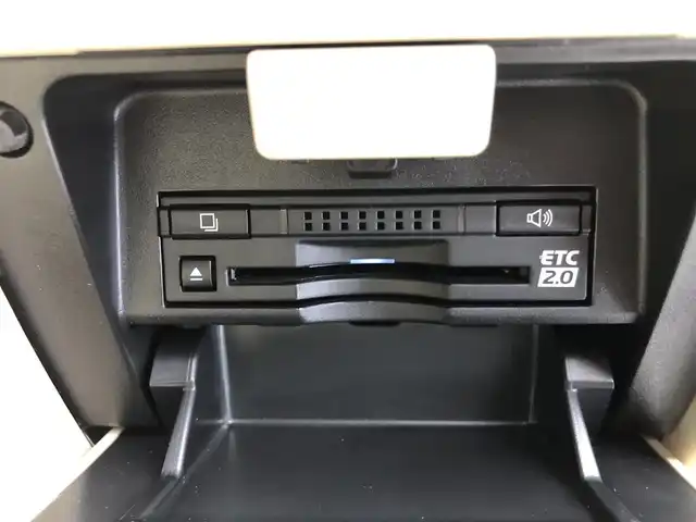 レクサス ＬＸ 570 愛知県 2017(平29)年 3.9万km スターライトブラックガラスフレーク サンルーフ/マークレビンソン/置くだけ充電/クーラーボックス/全方位カメラ/純正ナビ/（CD/DVD/BT/フルセグ）/USB/AUX入力/ETC2.0/ドラレコ/レクサスセーフティシステム/運転席助手席シートヒーター/運転席助手席シートベンチレーション/ステアリングヒーター/パワーバックドア/パドルシフト/ドアバイザー/ルーフレール/21インチ純正アルミホイール