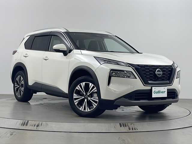 日産 エクストレイル X e－4ORCE 埼玉県 2022(令4)年 2.2万km ブリリアントホワイトパール メーカーナビ/フルセグテレビ/アラウンドビューモニター/デジタルインナーミラー/プロパイロット/前後シートヒーター/ルーフレール/メモリシート/純正前後ドライブレコーダー/AC100V/オートマチックハイビーム/オートライト/LEDヘッドライト/プッシュスタート/スマートキー/スペアキー/レーダークルーズコントロール/ビルトインETC2.0/パワーシート/ハーフレザーシート