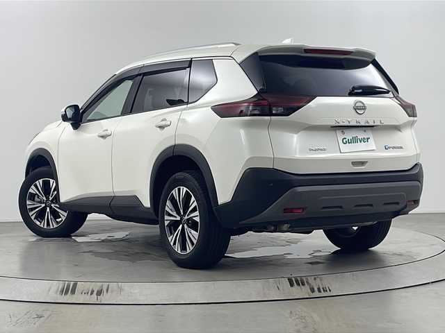 日産 エクストレイル X e－4ORCE 埼玉県 2022(令4)年 2.2万km ブリリアントホワイトパール メーカーナビ/フルセグテレビ/アラウンドビューモニター/デジタルインナーミラー/プロパイロット/前後シートヒーター/ルーフレール/メモリシート/純正前後ドライブレコーダー/AC100V/オートマチックハイビーム/オートライト/LEDヘッドライト/プッシュスタート/スマートキー/スペアキー/レーダークルーズコントロール/ビルトインETC2.0/パワーシート/ハーフレザーシート