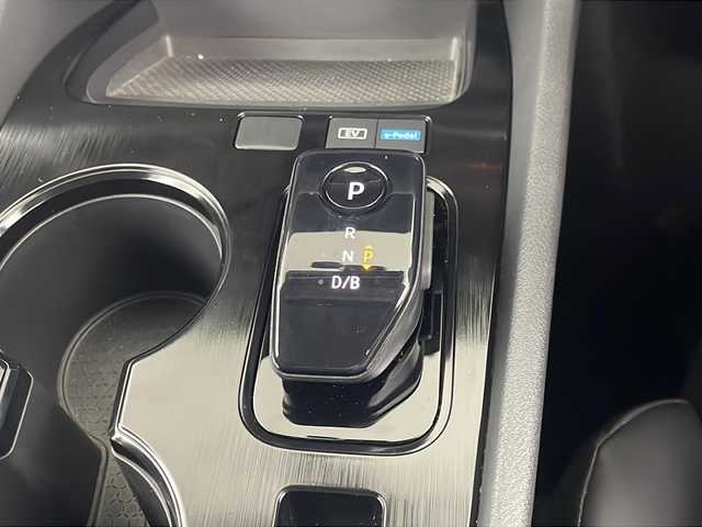 日産 エクストレイル X e－4ORCE 埼玉県 2022(令4)年 2.2万km ブリリアントホワイトパール メーカーナビ/フルセグテレビ/アラウンドビューモニター/デジタルインナーミラー/プロパイロット/前後シートヒーター/ルーフレール/メモリシート/純正前後ドライブレコーダー/AC100V/オートマチックハイビーム/オートライト/LEDヘッドライト/プッシュスタート/スマートキー/スペアキー/レーダークルーズコントロール/ビルトインETC2.0/パワーシート/ハーフレザーシート