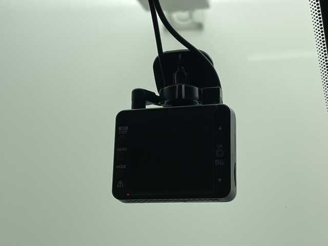 三菱 デリカミニ T プレミアム 愛知県 2024(令6)年 0.5万km ベージュⅡ 純正９インチディスプレイオーディオ/・Ｂｌｕｅｔｏｏｔｈ/・AppleCarPlay/・AndroidAuto/・AM/FM/アラウンドビューモニター/デジタルインナーミラー/両側パワースライドドア/前席シートヒーター/前後ドラレコ/ＥＴＣ/衝突軽減/レーンキープアシスト/コーナーセンサー/オートハイビーム/レーダークルコン/ステアリングヒーター/LEDヘッドライト/フォグランプ/純正ゴムマット/パドルシフト