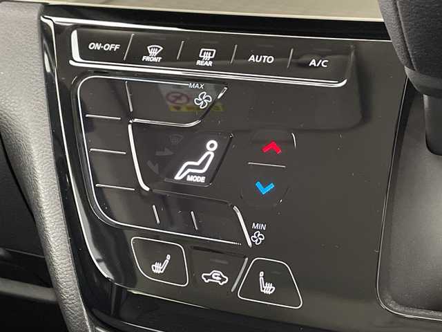 三菱 デリカミニ T プレミアム 愛知県 2024(令6)年 0.5万km ベージュⅡ 純正９インチディスプレイオーディオ/・Ｂｌｕｅｔｏｏｔｈ/・AppleCarPlay/・AndroidAuto/・AM/FM/アラウンドビューモニター/デジタルインナーミラー/両側パワースライドドア/前席シートヒーター/前後ドラレコ/ＥＴＣ/衝突軽減/レーンキープアシスト/コーナーセンサー/オートハイビーム/レーダークルコン/ステアリングヒーター/LEDヘッドライト/フォグランプ/純正ゴムマット/パドルシフト