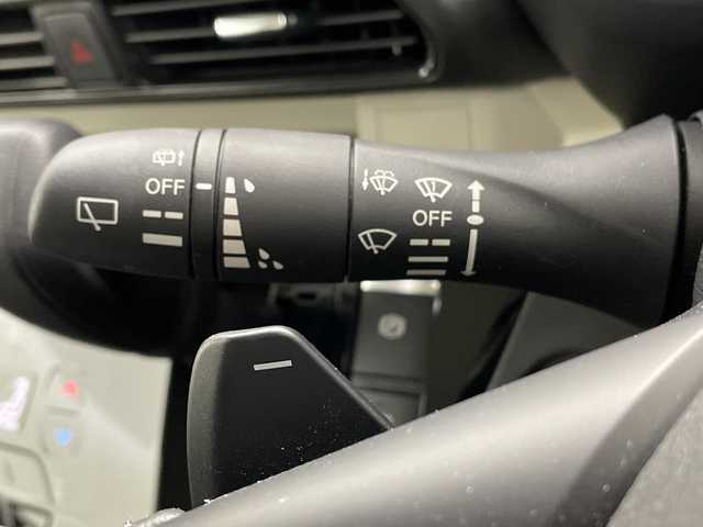 三菱 デリカミニ T プレミアム 愛知県 2024(令6)年 0.5万km ベージュⅡ 純正９インチディスプレイオーディオ/・Ｂｌｕｅｔｏｏｔｈ/・AppleCarPlay/・AndroidAuto/・AM/FM/アラウンドビューモニター/デジタルインナーミラー/両側パワースライドドア/前席シートヒーター/前後ドラレコ/ＥＴＣ/衝突軽減/レーンキープアシスト/コーナーセンサー/オートハイビーム/レーダークルコン/ステアリングヒーター/LEDヘッドライト/フォグランプ/純正ゴムマット/パドルシフト