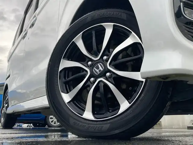 ホンダ Ｎ ＢＯＸ カスタム G L ホンダセンシング 静岡県 2020(令2)年 4.7万km プラチナホワイトパール Honda　SENSING/純正オーディオ(WX-174CU)/　AM FM CD AUX USB/LEDオートヘッドランプ/シートヒーター(前席)/レーダークルーズコントロール/片側パワースライドドア/純正14インチアルミホイール/リアクリアランスソナー/スマートキー2本/リアサンシェード/ステアリングスイッチ/純正フロアマット/ワンオーナー/ビルトインETC