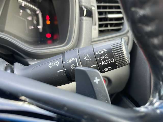 ホンダ ＣＲ－Ｖ EX・ブラックエディション 兵庫県 2021(令3)年 11万km プラチナホワイトパール 保証書・取説・有/純正メモリーナビ・フルセグ・BT・CD・DVD・FM・AM/バックカメラ/ETC2.0/追尾機能付きクルーズコントロール/車線逸脱防止支援システム/衝突被害軽減ブレーキ/パドルシフト/先行車発進通知/ロードサインアシスト/シートヒーター/ハンドルヒーター/サンルーフ/前後ドライブレコーダー/電動パーキングブレーキ/ブレーキホールド/アイドリングストップ/パワーバックドア/プッシュスタート/スマートキー×2/純正フロアマット/純正ドアバイザー/純正アルミホイール