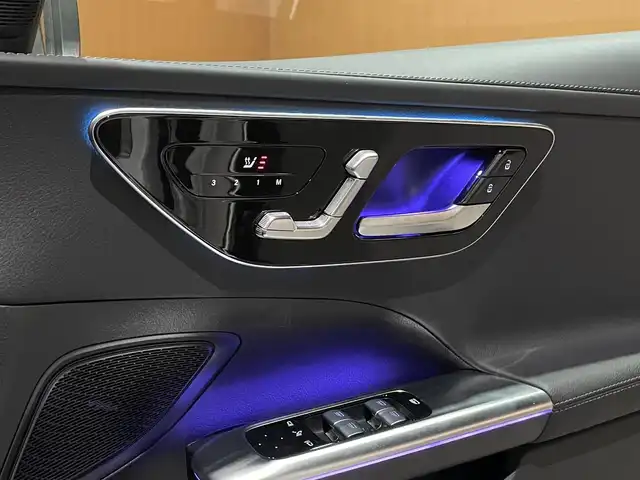 メルセデス・ベンツ Ｍ・ベンツ Ｃ２２０ｄ ステーションワゴン アバンギャルドAMGライン 愛知県 2023(令5)年 1.3万km ポーラホワイト パノラミックスライディングルーフ/アドバンスドサウンド/HUD/レーダーセーフティパッケージ/ACC/ブラインドスポットアシスト/シートヒーター/パワーシート/純正ナビ/フルセグTV/360度カメラ/LEDライト/純正18インチアルミ