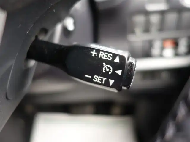 トヨタ ヴォクシー ZS 山形県 2017(平29)年 6.3万km ホワイトパールクリスタルシャイン 衝突被害軽減システム/純正SDナビ/　　【CD　DVD　BT　フルセグ　MSV】/バックカメラ/両側パワースライドドア/クルーズコントロール/LEDオートヘッドライト/純正16インチアルミホイール/ドライブレコーダー/アイドリングストップ/ステアリングスイッチ/MTモード付AT/電動格納ウィンカーミラー/フォグランプ/純正フロアマット/ドアバイザー/スマートキー/ETC