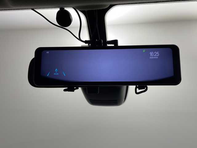 日産 セレナ ハイウェイスター 茨城県 2017(平29)年 7.7万km ダイヤモンドブラック 衝突軽減ブレーキ/純正9インチナビ/パーキングアシスト/両側パワースライドドア/クルーズコントロール　/前席シートヒーター/アイドリングストップ/横滑り防止装置/車線逸脱警報/純正フロアマット/純正ドアバイザー/スペアキー1本