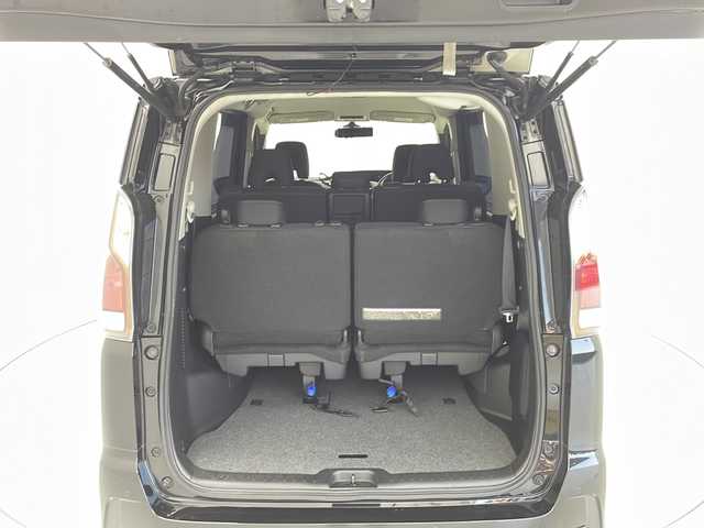 日産 セレナ ハイウェイスター 茨城県 2017(平29)年 7.7万km ダイヤモンドブラック 衝突軽減ブレーキ/純正9インチナビ/パーキングアシスト/両側パワースライドドア/クルーズコントロール　/前席シートヒーター/アイドリングストップ/横滑り防止装置/車線逸脱警報/純正フロアマット/純正ドアバイザー/スペアキー1本