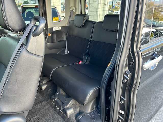 ダイハツ タント カスタム RS SA 東京都 2014(平26)年 6.9万km ブラックマイカメタリック ワンオーナー/純正SDナビ フルセグTV/バックカメラ/両側パワースライドドア/衝突被害軽減システム/衝突回避支援システム/低速域衝突回避支援ブレーキ機能/誤発進抑制制御機能/先行車発進お知らせ機能/横滑り防止装置/アイドリングストップ機能/パワーステアリング/キーレスプッシュスタートシステム/Bluetooth接続/オートライト/オートマチックハイビーム/スペアキー/保証書＆取扱説明書