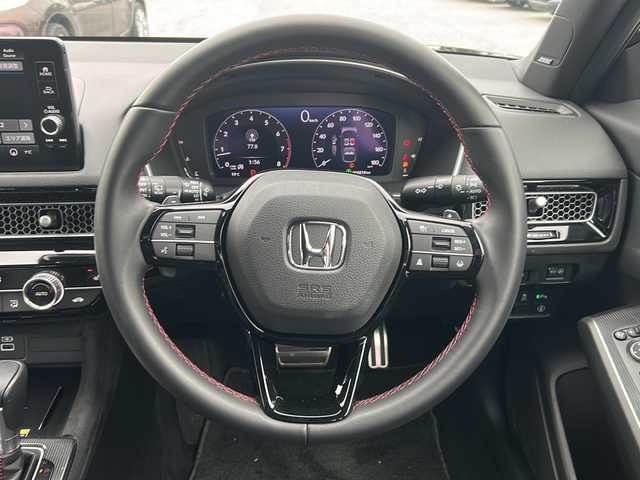 ホンダ シビック EX 沖縄県 2021(令3)年 0.9万km クリスタルブラックパール 純正９型コネクトディスプレイ　/（ＡＭ／ＦＭ／ＢＴ）　/フルセグＴＶ　/バックモニター　/コーナーセンサー　/クルーズコントロール　/置くだけ充電　/衝突軽減　/ＥＴＣ/ハーフレザー　/シートヒーター/USB入力端子/パワーシート/横滑り防止/スマートキー/LEDヘッドライト/純正フロアマット/純正18AW