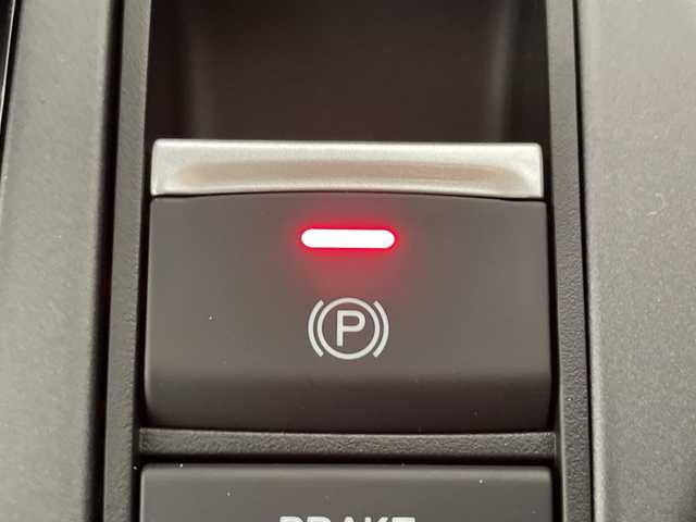 ホンダ フリード ハイブリット e:HEV クロスター 神奈川県 2025(令7)年 0.1千km プラチナホワイトパール 登録済未使用車/純正9型ディスプレイオーディオ【LXM-242ZFNI】/ホンダコネクトナビ/フルセグ　Bluetooth　AM FM　USB　iPod/両側電動スライドドア【サンシェード】/ホンダセンシング/CMBS衝突軽減ブレーキ/誤発進抑制機能/急アクセル抑制機能/路外逸脱抑制機能/アダブティブクルーズコントロール/LKAS車線維持支援システム/先行車発進お知らせ機能/標識認識機能/ブラインドスポットインフォメーション/パーキングセンサーシステム/後退出庫サポート/オートハイビーム/革巻きステアリング/前席シートヒーター/ECON/電動パーキングブレーキ/オートブレーキホールド/プッシュスタート/スマートキー/純正15インチアルミホイール/LEDヘッドランプ/オートライト/スペアキー