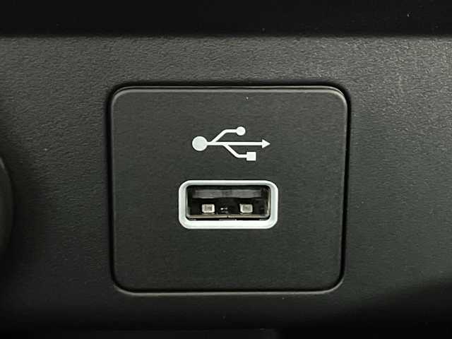 ホンダ フリード ハイブリット e:HEV クロスター 神奈川県 2025(令7)年 0.1千km プラチナホワイトパール 登録済未使用車/純正9型ディスプレイオーディオ【LXM-242ZFNI】/ホンダコネクトナビ/フルセグ　Bluetooth　AM FM　USB　iPod/両側電動スライドドア【サンシェード】/ホンダセンシング/CMBS衝突軽減ブレーキ/誤発進抑制機能/急アクセル抑制機能/路外逸脱抑制機能/アダブティブクルーズコントロール/LKAS車線維持支援システム/先行車発進お知らせ機能/標識認識機能/ブラインドスポットインフォメーション/パーキングセンサーシステム/後退出庫サポート/オートハイビーム/革巻きステアリング/前席シートヒーター/ECON/電動パーキングブレーキ/オートブレーキホールド/プッシュスタート/スマートキー/純正15インチアルミホイール/LEDヘッドランプ/オートライト/スペアキー