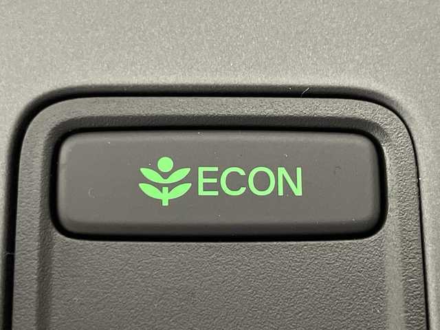 ホンダ フリード ハイブリット e:HEV クロスター 神奈川県 2025(令7)年 0.1千km プラチナホワイトパール 登録済未使用車/純正9型ディスプレイオーディオ【LXM-242ZFNI】/ホンダコネクトナビ/フルセグ　Bluetooth　AM FM　USB　iPod/両側電動スライドドア【サンシェード】/ホンダセンシング/CMBS衝突軽減ブレーキ/誤発進抑制機能/急アクセル抑制機能/路外逸脱抑制機能/アダブティブクルーズコントロール/LKAS車線維持支援システム/先行車発進お知らせ機能/標識認識機能/ブラインドスポットインフォメーション/パーキングセンサーシステム/後退出庫サポート/オートハイビーム/革巻きステアリング/前席シートヒーター/ECON/電動パーキングブレーキ/オートブレーキホールド/プッシュスタート/スマートキー/純正15インチアルミホイール/LEDヘッドランプ/オートライト/スペアキー