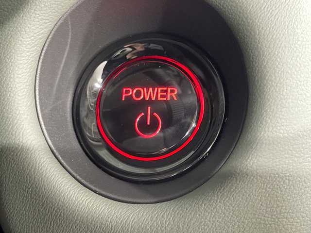 ホンダ フリード ハイブリット e:HEV クロスター 神奈川県 2025(令7)年 0.1千km プラチナホワイトパール 登録済未使用車/純正9型ディスプレイオーディオ【LXM-242ZFNI】/ホンダコネクトナビ/フルセグ　Bluetooth　AM FM　USB　iPod/両側電動スライドドア【サンシェード】/ホンダセンシング/CMBS衝突軽減ブレーキ/誤発進抑制機能/急アクセル抑制機能/路外逸脱抑制機能/アダブティブクルーズコントロール/LKAS車線維持支援システム/先行車発進お知らせ機能/標識認識機能/ブラインドスポットインフォメーション/パーキングセンサーシステム/後退出庫サポート/オートハイビーム/革巻きステアリング/前席シートヒーター/ECON/電動パーキングブレーキ/オートブレーキホールド/プッシュスタート/スマートキー/純正15インチアルミホイール/LEDヘッドランプ/オートライト/スペアキー