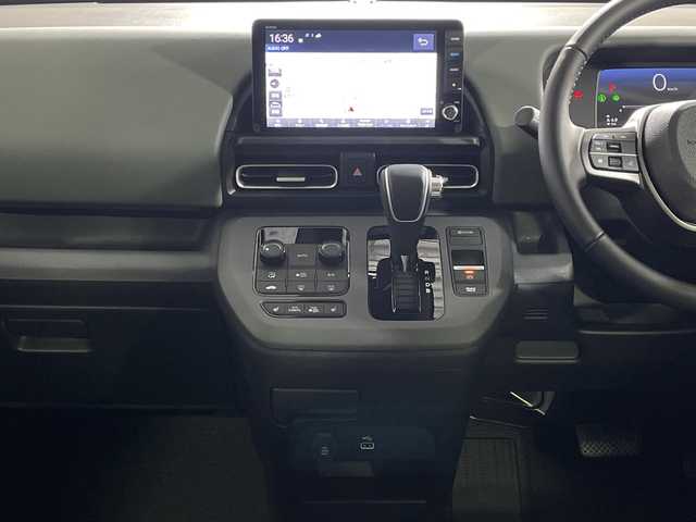 ホンダ フリード ハイブリット e:HEV クロスター 神奈川県 2025(令7)年 0.1千km プラチナホワイトパール 登録済未使用車/純正9型ディスプレイオーディオ【LXM-242ZFNI】/ホンダコネクトナビ/フルセグ　Bluetooth　AM FM　USB　iPod/両側電動スライドドア【サンシェード】/ホンダセンシング/CMBS衝突軽減ブレーキ/誤発進抑制機能/急アクセル抑制機能/路外逸脱抑制機能/アダブティブクルーズコントロール/LKAS車線維持支援システム/先行車発進お知らせ機能/標識認識機能/ブラインドスポットインフォメーション/パーキングセンサーシステム/後退出庫サポート/オートハイビーム/革巻きステアリング/前席シートヒーター/ECON/電動パーキングブレーキ/オートブレーキホールド/プッシュスタート/スマートキー/純正15インチアルミホイール/LEDヘッドランプ/オートライト/スペアキー