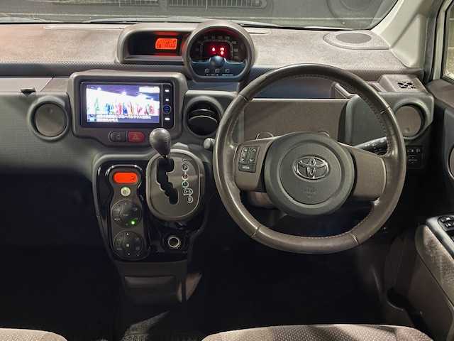 トヨタ スペイド G 埼玉県 2012(平24)年 3.3万km ホワイトパールクリスタルシャイン ワンオーナー/純正HDDナビ（型：NHZD-W62G）/　DTV/CD/DVD/HDD/HDD REC/BT/片側パワースライドドア/バックカメラ/D席シートヒーター/社外15インチアルミ/アイドリングストップ/スマートキー/スペアキー×1/純正フロアマット/革ステアリング/プッシュスタート/ETC/2022年製スタッドレスタイヤ×4本（175/65/R15）/ホイールキャップに傷あり