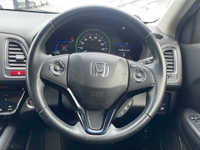 ホンダ ヴェゼル ハイブリッド X 熊本県 2014(平26)年 9.4万km ルーセブラックM (株)IDOMが運営する【じしゃロン熊本店】の自社ローン対象車両になります。こちらは現金ご利用時の価格です。/自社ローンご希望の方は別途その旨お申付け下さい。/純正ナビ（ＣＤ　ＤＶＤ　ワンセグＴＶ　ＢＴ）　/バックカメラ　/ＥＴＣ　/クルーズコントロール　/パドルシフト　/ＬＥＤヘッドライト　/ステアリングスイッチ　/Ｗ＋サイドエアバッグ　/カーテンエアバッグ/あんしんパッケージ