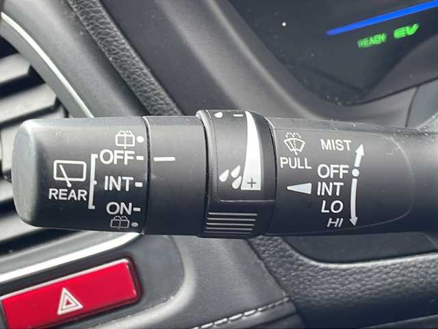 ホンダ ヴェゼル ハイブリッド X 熊本県 2014(平26)年 9.4万km ルーセブラックM (株)IDOMが運営する【じしゃロン熊本店】の自社ローン対象車両になります。こちらは現金ご利用時の価格です。/自社ローンご希望の方は別途その旨お申付け下さい。/純正ナビ（ＣＤ　ＤＶＤ　ワンセグＴＶ　ＢＴ）　/バックカメラ　/ＥＴＣ　/クルーズコントロール　/パドルシフト　/ＬＥＤヘッドライト　/ステアリングスイッチ　/Ｗ＋サイドエアバッグ　/カーテンエアバッグ/あんしんパッケージ