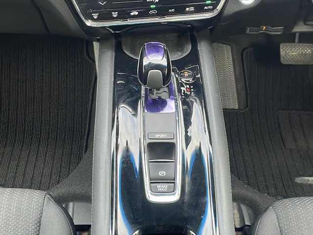 ホンダ ヴェゼル ハイブリッド X 熊本県 2014(平26)年 9.4万km ルーセブラックM (株)IDOMが運営する【じしゃロン熊本店】の自社ローン対象車両になります。こちらは現金ご利用時の価格です。/自社ローンご希望の方は別途その旨お申付け下さい。/純正ナビ（ＣＤ　ＤＶＤ　ワンセグＴＶ　ＢＴ）　/バックカメラ　/ＥＴＣ　/クルーズコントロール　/パドルシフト　/ＬＥＤヘッドライト　/ステアリングスイッチ　/Ｗ＋サイドエアバッグ　/カーテンエアバッグ/あんしんパッケージ