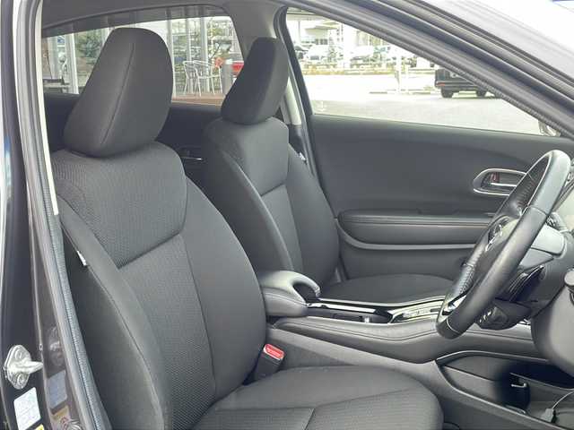 ホンダ ヴェゼル ハイブリッド X 熊本県 2014(平26)年 9.4万km ルーセブラックM (株)IDOMが運営する【じしゃロン熊本店】の自社ローン対象車両になります。こちらは現金ご利用時の価格です。/自社ローンご希望の方は別途その旨お申付け下さい。/純正ナビ（ＣＤ　ＤＶＤ　ワンセグＴＶ　ＢＴ）　/バックカメラ　/ＥＴＣ　/クルーズコントロール　/パドルシフト　/ＬＥＤヘッドライト　/ステアリングスイッチ　/Ｗ＋サイドエアバッグ　/カーテンエアバッグ/あんしんパッケージ