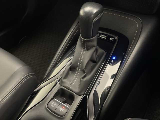 トヨタ カローラツーリング ハイブリッド ダブルバイビー 宮崎県 2020(令2)年 4.6万km ホワイトパールクリスタルシャイン モデリスタフルエアロ/Toyota Safety Sense/〇プリクラシュセーフティ/〇レーントレーシングアシスト/〇ブラインドスポットモニター/〇リアクロストラフィックアラート/〇パーキングサポートブレーキ/〇ロードサインアシスト/〇クリアランスソナー/〇オートマチックハイビーム/〇レーダークルーズコントロール/〇先行車発進告知/純正9インチディスプレイオーディオ/ナビ機能/バックカメラ/ハーフレザーシート/LEDヘッドライト/ビルトインETC/純正17インチAW/前後ドライブレコーダー