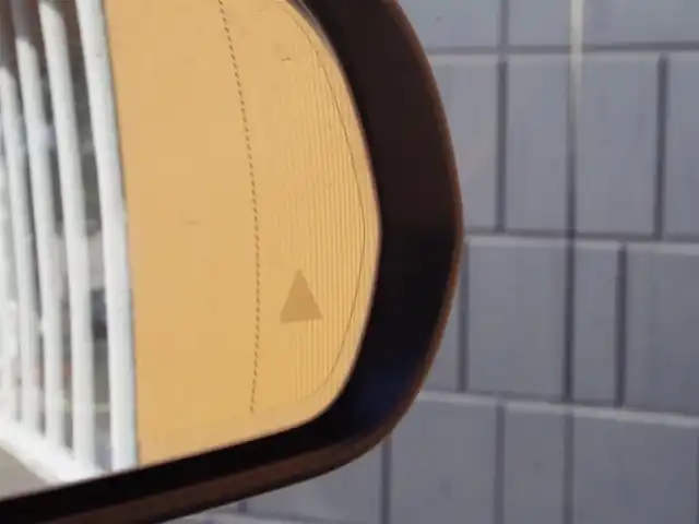 メルセデス・ベンツ ＧＬＢ２００ｄ 埼玉県 2021(令3)年 6.4万km ポーラホワイト ワンオーナー/ブラックハーフレザーシート/アダプティブクルーズコントロール/全周囲カメラ/パークセンサー/ヘッドアップディスプレイ/アドバンスドパッケージ/レーダーセーフティパッケージ/電動リアゲート/ETC