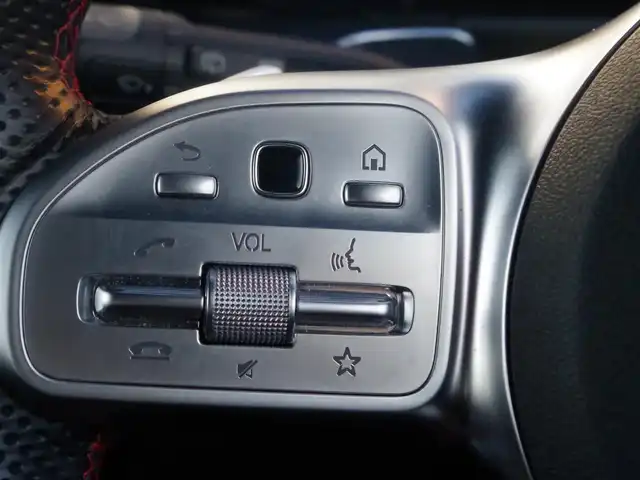 メルセデス・ベンツ ＧＬＢ２００ｄ 埼玉県 2021(令3)年 6.4万km ポーラホワイト ワンオーナー/ブラックハーフレザーシート/アダプティブクルーズコントロール/全周囲カメラ/パークセンサー/ヘッドアップディスプレイ/アドバンスドパッケージ/レーダーセーフティパッケージ/電動リアゲート/ETC