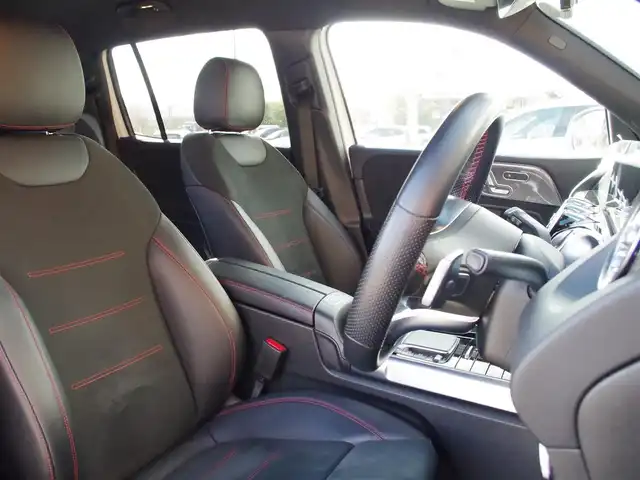 メルセデス・ベンツ ＧＬＢ２００ｄ 埼玉県 2021(令3)年 6.4万km ポーラホワイト ワンオーナー/ブラックハーフレザーシート/アダプティブクルーズコントロール/全周囲カメラ/パークセンサー/ヘッドアップディスプレイ/アドバンスドパッケージ/レーダーセーフティパッケージ/電動リアゲート/ETC