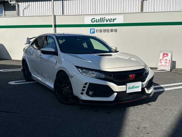 ホンダ シビック タイプR 東京都 2018(平30)年 6.7万km チャンピオンシップホワイト GathersフルセグTVナビ（VXM-185VFi）/（Bluetooth/AUX/Apple car play）/純正20インチアルミホイール/純正フロアマット/前後ドライブレコーダー/HKSマフラー/bremboブレーキキャリパー/純正オプションシフトノブ/バックミラー一体型レーダー/横滑り防止装置/ブレーキホールド/バックカメラ/ブレーキホールド/ETC/スマートキー/スペアキー1本/保証書/取説書