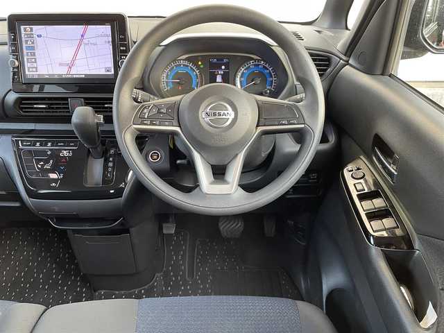 日産 ルークス ハイウェイスター X 福岡県 2021(令3)年 3.8万km ブラック ワンオーナー/純正9インチメモリナビ【MM320D-L】/　(AM/FM/CD/DVD/SD/MUSIC STOCKER/Bluetooth/iPod/USB/フルセグTV)/インテリジェントアラウンドビューモニター/バックカメラ/運転支援機能/・エマージェンシーブレーキ/・エマージェンシーストップシグナル/・ヒルスタートアシスト/・踏み間違い衝突防止アシスト/・車線逸脱防止支援システム/・標識検知機能/・先行車発進お知らせ/両側パワースライドドア/ハンズフリーオートスライドドア/純正ナビ連動型前方ドライブレコーダー【DH5-D】/ステアリングスイッチ/電格ウインカーミラー/ドアバイザー/助手席シートバックテーブル/USBポート(D席、N席シート裏)/後席ロールサンシェード/スペアキー×1/保証書/取扱説明書/ナビ取扱説明書
