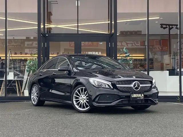 メルセデス・ベンツ ＣＬＡ１８０ AMG スタイル 福岡県 2018(平30)年 3.4万km コスモスブラック レーダーセーフティパッケージ/ACC/ブラインドスポット/パノラマサンルーフ/harman/kardon/ハーフレザーシート/前席シートヒーター/前席パワーシート/純正ナビ/フルセグ/バックカメラ/パドルシフト/前後ドラレコ/社外レーダー