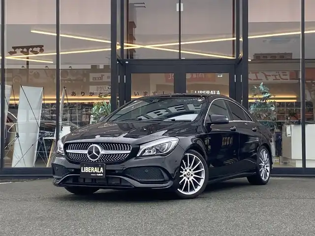 メルセデス・ベンツ ＣＬＡ１８０ AMG スタイル 福岡県 2018(平30)年 3.4万km コスモスブラック レーダーセーフティパッケージ/ACC/ブラインドスポット/パノラマサンルーフ/harman/kardon/ハーフレザーシート/前席シートヒーター/前席パワーシート/純正ナビ/フルセグ/バックカメラ/パドルシフト/前後ドラレコ/社外レーダー