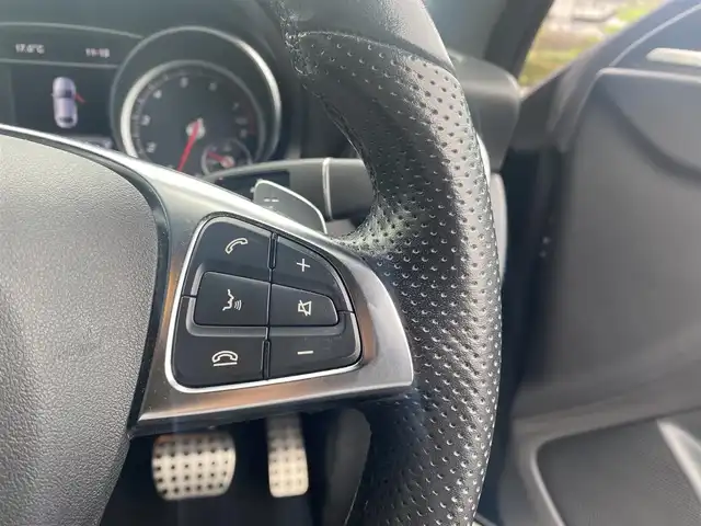 メルセデス・ベンツ ＣＬＡ１８０ AMG スタイル 福岡県 2018(平30)年 3.4万km コスモスブラック レーダーセーフティパッケージ/ACC/ブラインドスポット/パノラマサンルーフ/harman/kardon/ハーフレザーシート/前席シートヒーター/前席パワーシート/純正ナビ/フルセグ/バックカメラ/パドルシフト/前後ドラレコ/社外レーダー