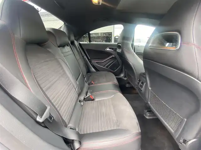 メルセデス・ベンツ ＣＬＡ１８０ AMG スタイル 福岡県 2018(平30)年 3.4万km コスモスブラック レーダーセーフティパッケージ/ACC/ブラインドスポット/パノラマサンルーフ/harman/kardon/ハーフレザーシート/前席シートヒーター/前席パワーシート/純正ナビ/フルセグ/バックカメラ/パドルシフト/前後ドラレコ/社外レーダー