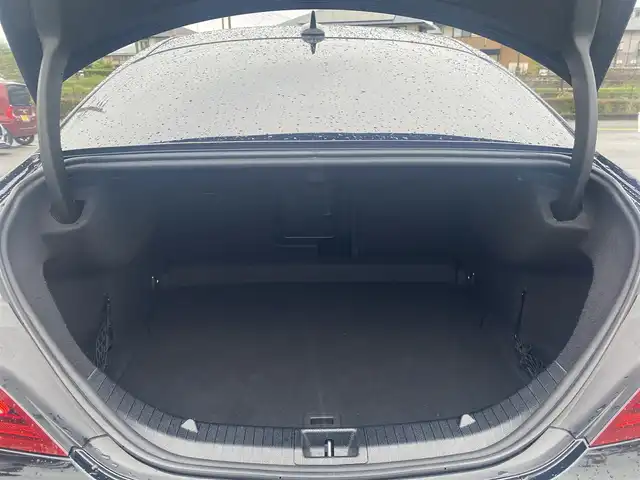 メルセデス・ベンツ ＣＬＡ１８０ AMG スタイル 福岡県 2018(平30)年 3.4万km コスモスブラック レーダーセーフティパッケージ/ACC/ブラインドスポット/パノラマサンルーフ/harman/kardon/ハーフレザーシート/前席シートヒーター/前席パワーシート/純正ナビ/フルセグ/バックカメラ/パドルシフト/前後ドラレコ/社外レーダー