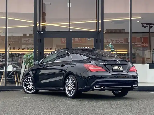 メルセデス・ベンツ ＣＬＡ１８０ AMG スタイル 福岡県 2018(平30)年 3.4万km コスモスブラック レーダーセーフティパッケージ/ACC/ブラインドスポット/パノラマサンルーフ/harman/kardon/ハーフレザーシート/前席シートヒーター/前席パワーシート/純正ナビ/フルセグ/バックカメラ/パドルシフト/前後ドラレコ/社外レーダー