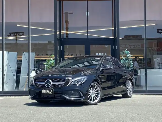 メルセデス・ベンツ ＣＬＡ１８０ AMG スタイル 福岡県 2018(平30)年 3.4万km コスモスブラック レーダーセーフティパッケージ/ACC/ブラインドスポット/パノラマサンルーフ/harman/kardon/ハーフレザーシート/前席シートヒーター/前席パワーシート/純正ナビ/フルセグ/バックカメラ/パドルシフト/前後ドラレコ/社外レーダー