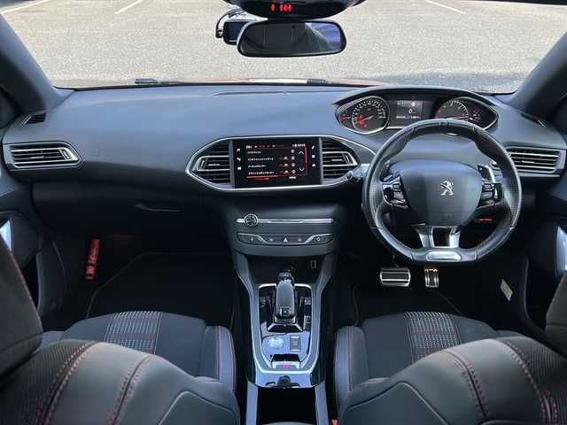 プジョー ３０８ SW GTライン ブルーHDi 岐阜県 2020(令2)年 8.4万km 赤 /純正ディスプレイオーディオ/(AppleCarPlay/USB/Radio)//パークアシスト//インテリジェントハイビーム//パーキングセンサー//ブラインドスポットモニター//アクティブセーフティブレーキ//ＥＴＣ//バックカメラ//前後ドライブレコーダー//パドルシフト//ルーフレール//プッシュスタート//スマートキー//スペアキーx1//社外16インチAW//純正17インチAW付サマータイヤ積込