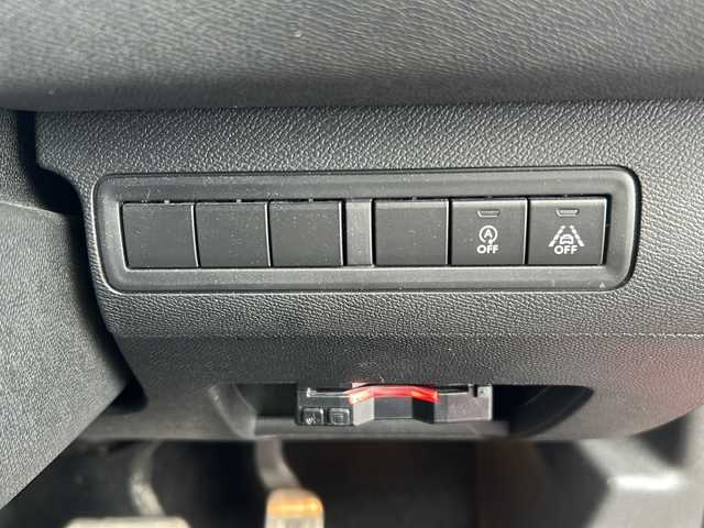 プジョー ３０８ SW GTライン ブルーHDi 岐阜県 2020(令2)年 8.4万km 赤 /純正ディスプレイオーディオ/(AppleCarPlay/USB/Radio)//パークアシスト//インテリジェントハイビーム//パーキングセンサー//ブラインドスポットモニター//アクティブセーフティブレーキ//ＥＴＣ//バックカメラ//前後ドライブレコーダー//パドルシフト//ルーフレール//プッシュスタート//スマートキー//スペアキーx1//社外16インチAW//純正17インチAW付サマータイヤ積込