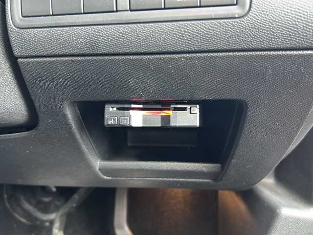 プジョー ３０８ SW GTライン ブルーHDi 岐阜県 2020(令2)年 8.4万km 赤 /純正ディスプレイオーディオ/(AppleCarPlay/USB/Radio)//パークアシスト//インテリジェントハイビーム//パーキングセンサー//ブラインドスポットモニター//アクティブセーフティブレーキ//ＥＴＣ//バックカメラ//前後ドライブレコーダー//パドルシフト//ルーフレール//プッシュスタート//スマートキー//スペアキーx1//社外16インチAW//純正17インチAW付サマータイヤ積込
