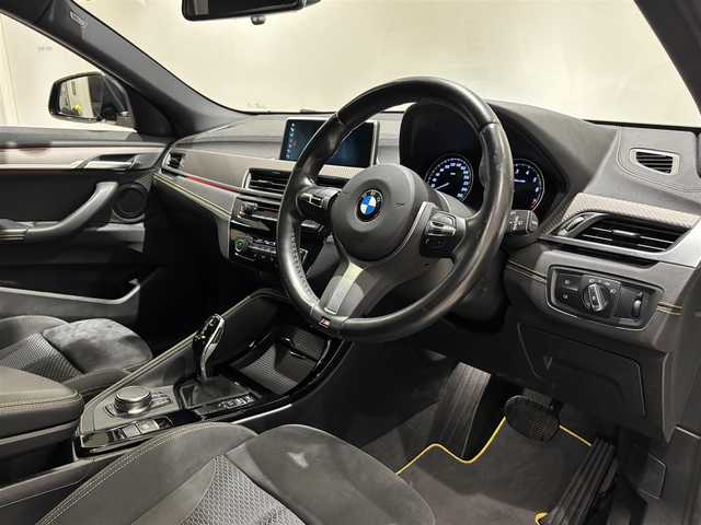 ＢＭＷ Ｘ２ sDrive18i MスポーツX 愛知県 2018(平30)年 4万km サファイアブラックP ドライビングアシスト　/純正ナビ　/コンフォートアクセス　/Ｂｌｕｅｔｏｏｔｈ　/バックカメラ　/インテリジェントセーフティー　/パーキングアシスト　/ＬＥＤヘッドライト　/ミラー型ＥＴＣ　/ドライブレコーダー/パワーバックドア/プッシュスタート/アイドリングストップ/ウィンカーミラー