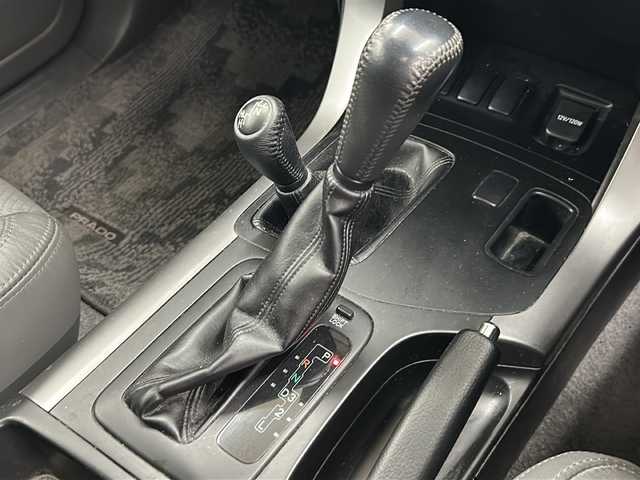トヨタ ランドクルーザー プラド TX－LTD 道央・札幌 2008(平20)年 16.5万km ブラック ・4WD/・寒冷地仕様/・純正ナビ/フルセグTV/DVD/CD/・バックカメラ/・サンルーフ/・革シート/・ETC/・LEDヘッドライト/・フロントフォグ/・リヤフォグ/・キーレス/・ドアバイザー/・電格ミラー/・ミラーヒーター/・冬タイヤ社外17インチAW積込